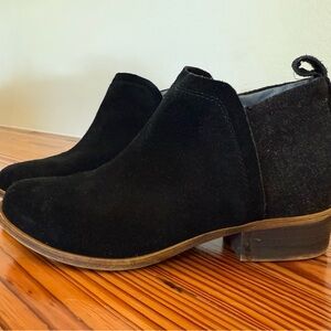 Tom’s Deia Black Suede Ankle Boots